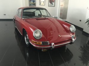Classic first Gen Porsche 911